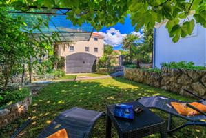 Apartment - Omisalj - island Krk