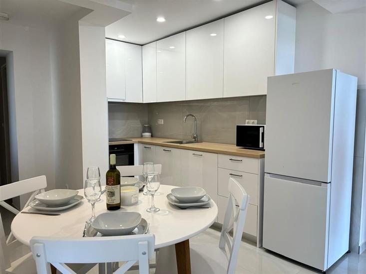 Apartment A7, for 5 persons