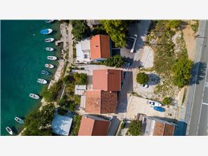Apartment PORAT Starigrad Paklenica, Size 75.00 m2, Airline distance to the sea 50 m, Distance to the entrance to the National Park 500 m