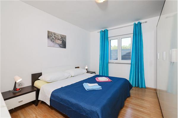 Apartment A1, for 8 persons