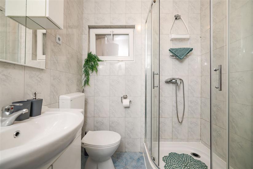 Apartment A1, for 8 persons