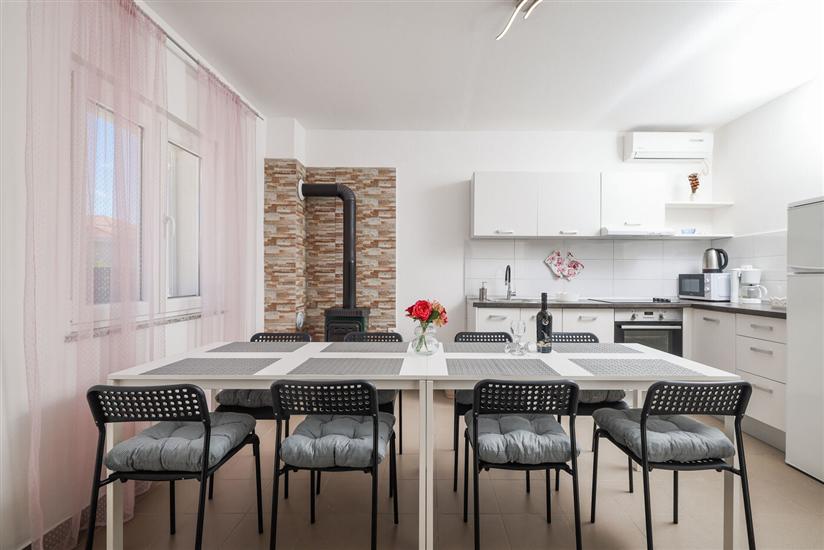 Apartment A1, for 8 persons