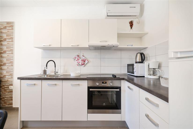 Apartment A1, for 8 persons