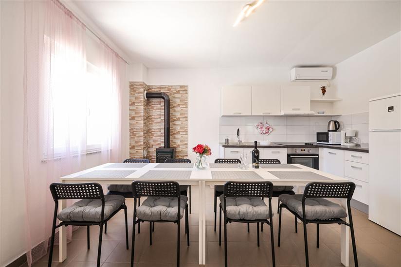 Apartment A1, for 8 persons