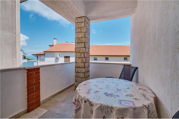 Apartment A2, for 4 persons