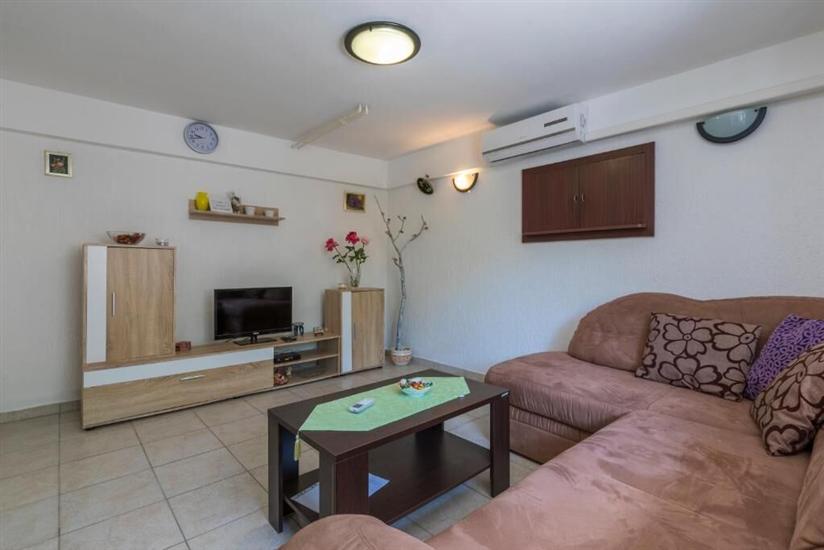 Apartment A1, for 2 persons