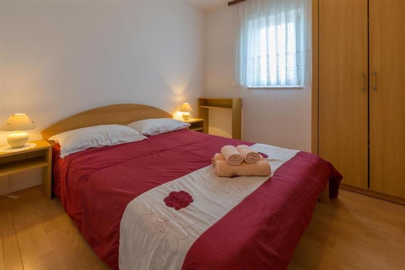 Apartment A2, for 8 persons