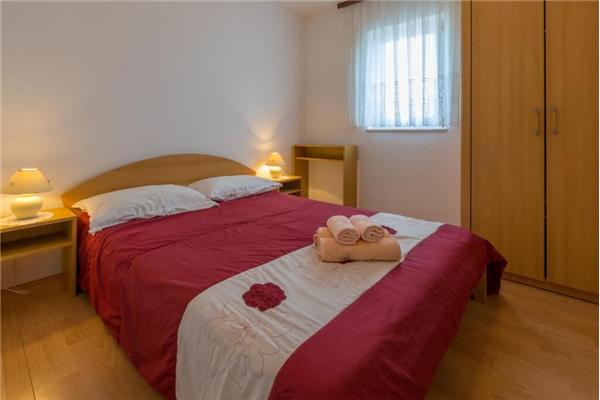 Apartment A2, for 8 persons