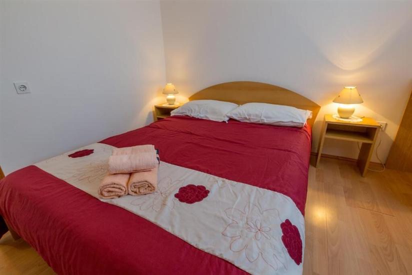 Apartment A2, for 8 persons