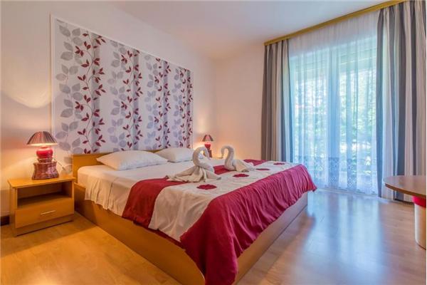 Apartment A2, for 8 persons