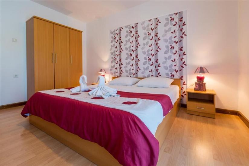 Apartment A2, for 8 persons