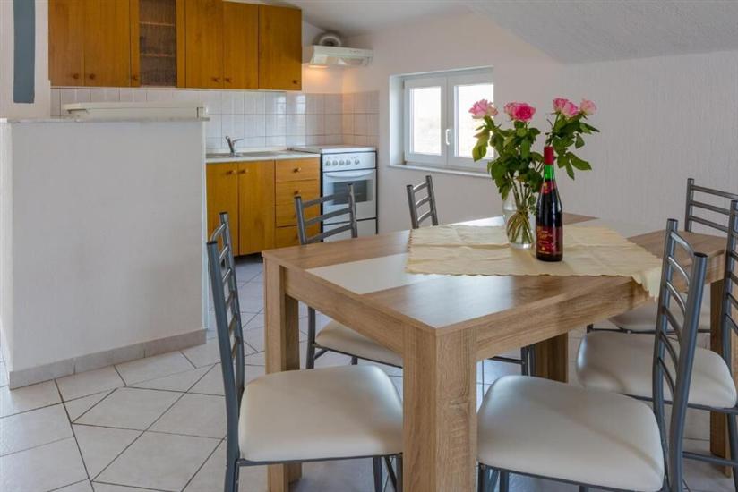 Apartment A3, for 6 persons