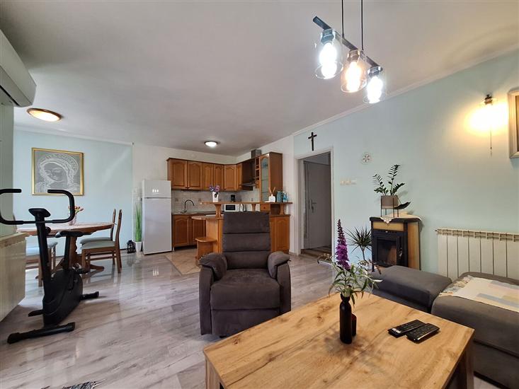 Apartment A4, for 4 persons