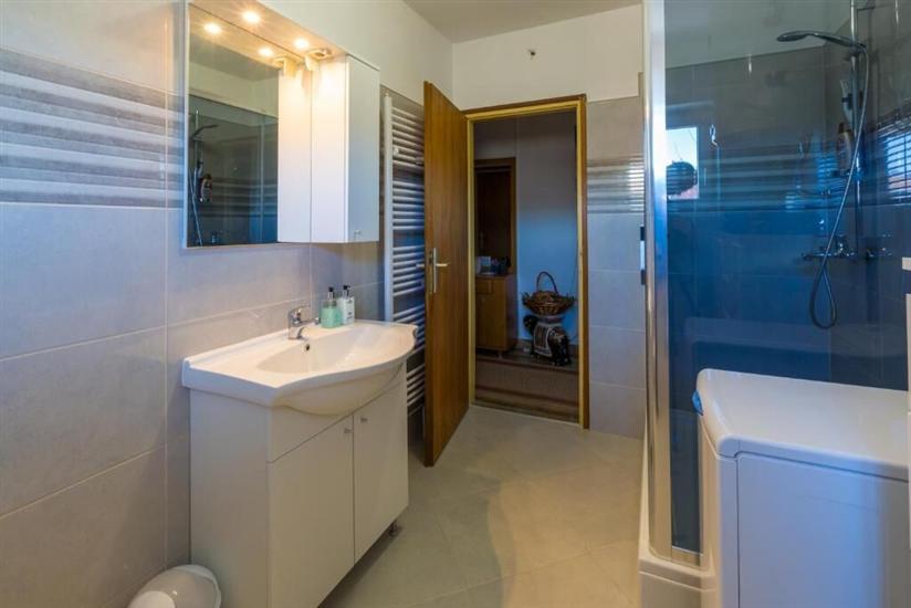 Apartment A4, for 4 persons