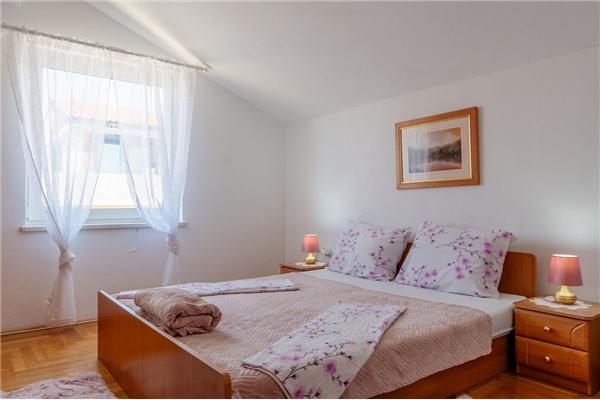 Apartment A2, for 4 persons