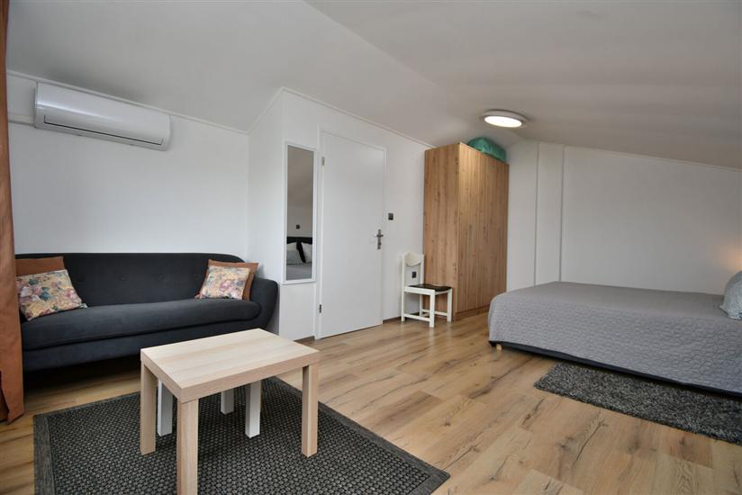 Apartment A1, for 6 persons