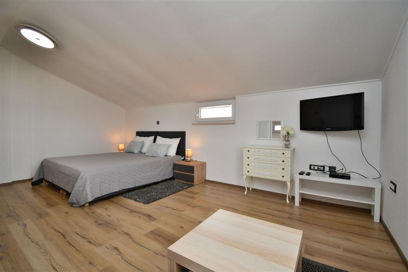 Apartment A1, for 6 persons