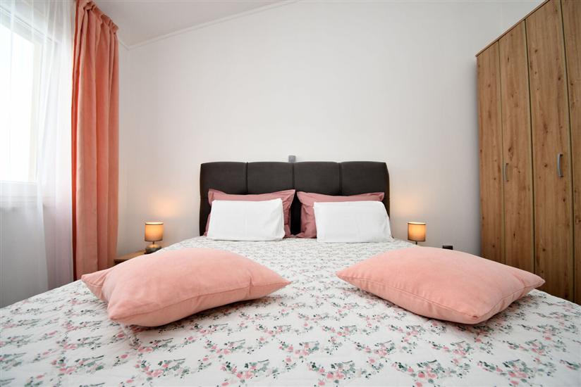 Apartment A1, for 6 persons