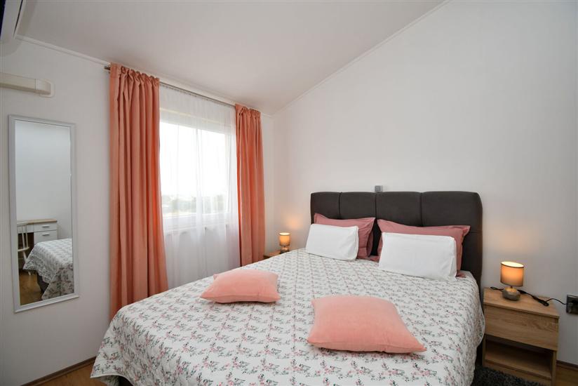 Apartment A1, for 6 persons