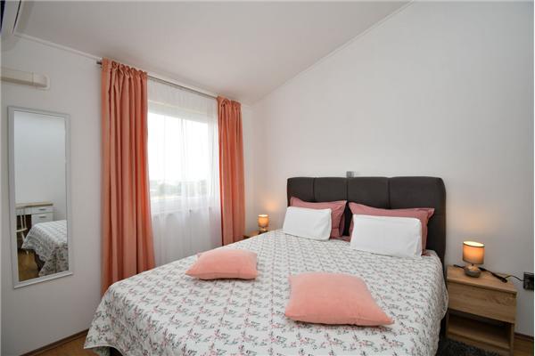 Apartment A1, for 6 persons