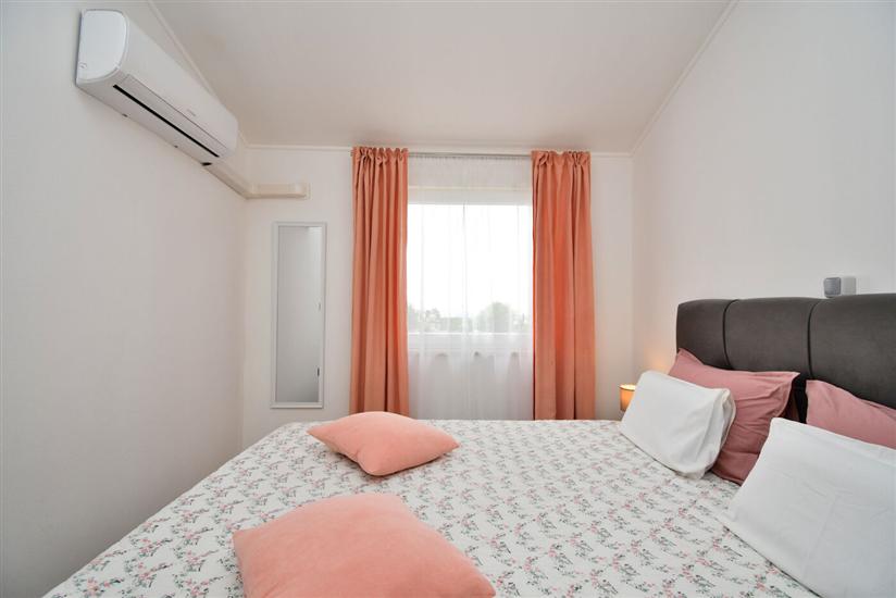 Apartment A1, for 6 persons