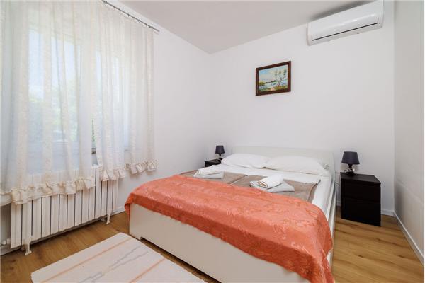 Apartment A1, for 6 persons