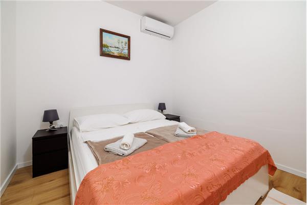 Apartment A1, for 6 persons