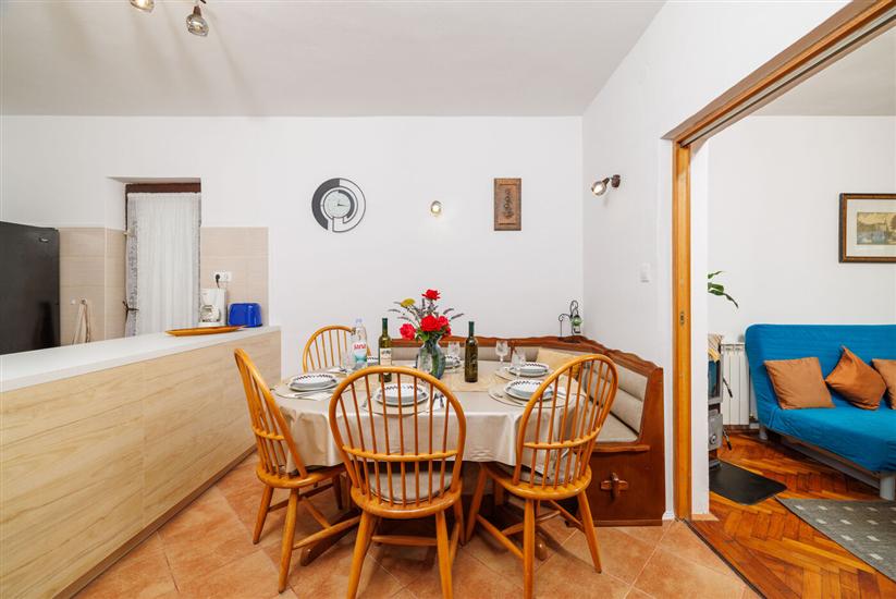 Apartment A1, for 6 persons