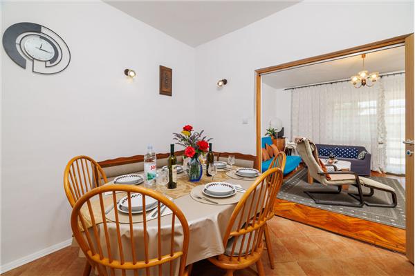 Apartment A1, for 6 persons