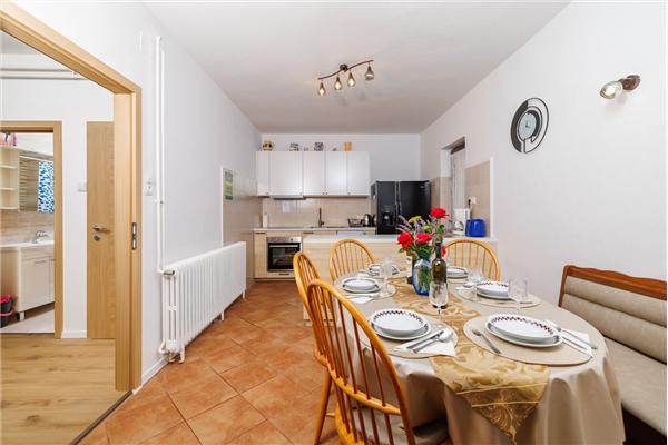 Apartment A1, for 6 persons