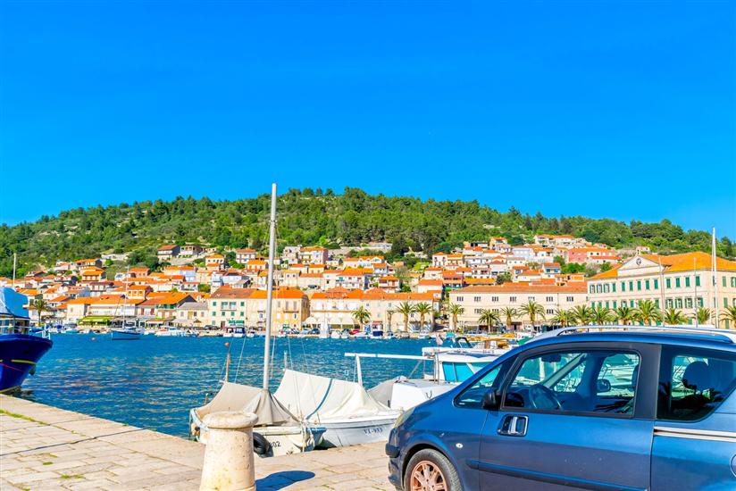 Apartment and Rooms Angela