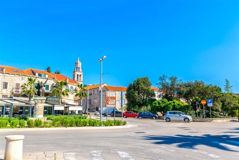 Apartment and Rooms Angela