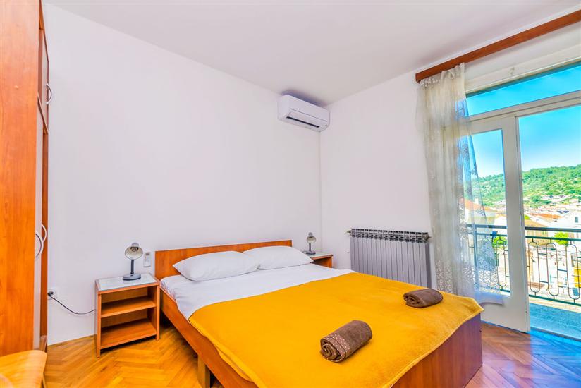 Room S6, for 2 persons