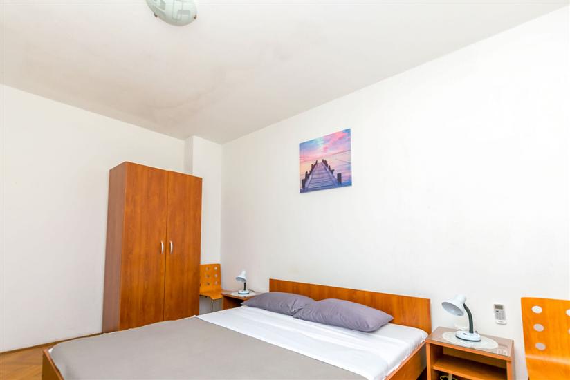 Room S5, for 2 persons