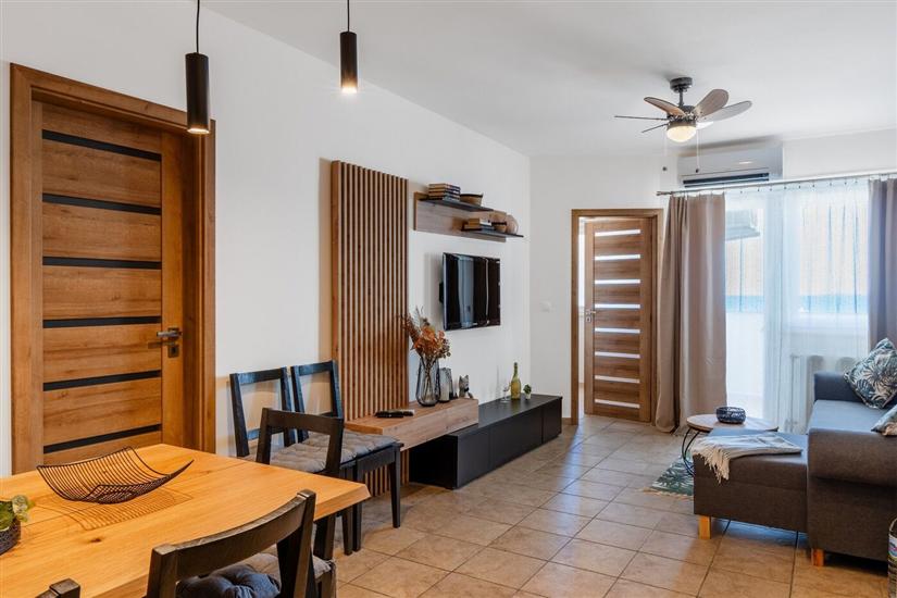 Apartment A1, for 7 persons