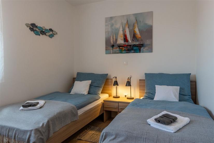 Apartment A1, for 7 persons