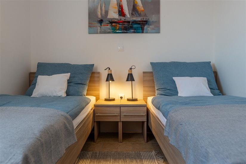 Apartment A1, for 7 persons