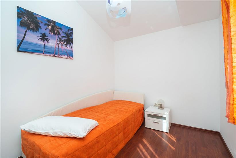 Apartment A2, for 3 persons