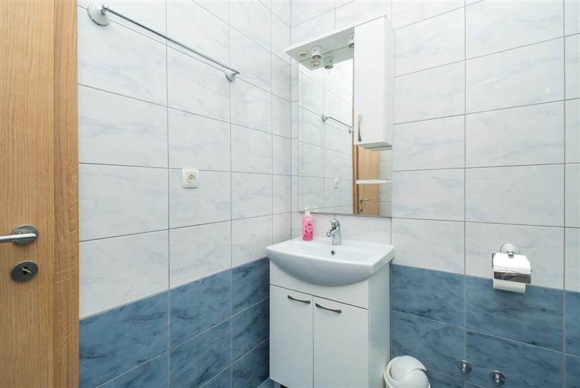 Apartment A2, for 3 persons