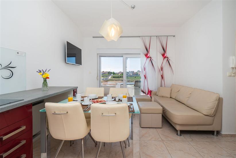 Apartment A2, for 3 persons