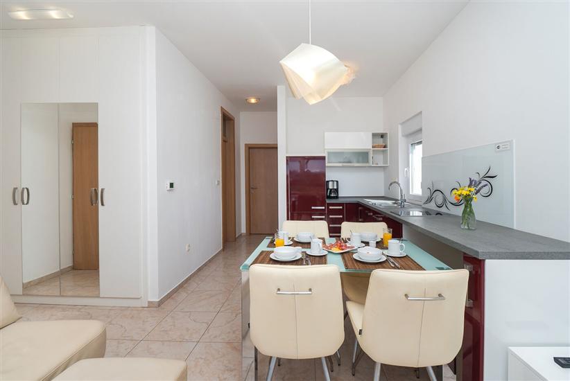 Apartment A2, for 3 persons