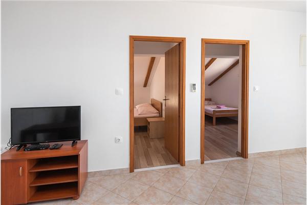Apartment A1, for 5 persons