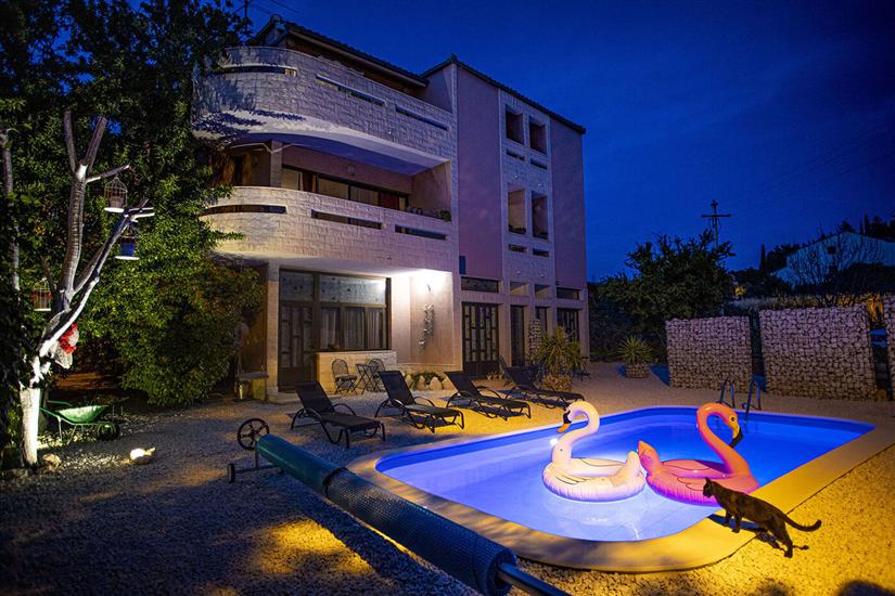 Apartments Silver Tree