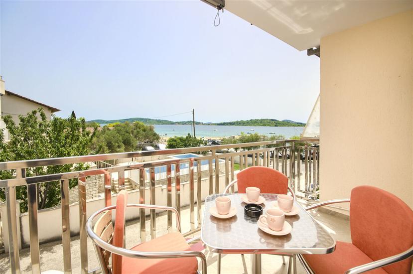 Apartment A2, for 4 persons