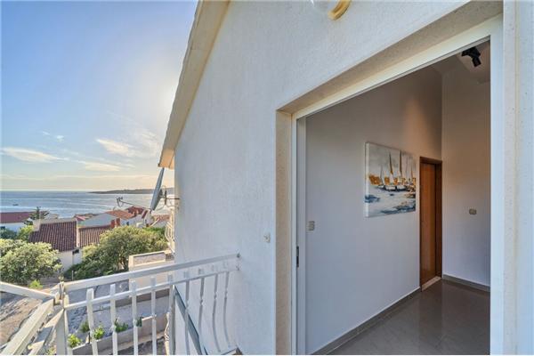 Apartment A2, for 6 persons