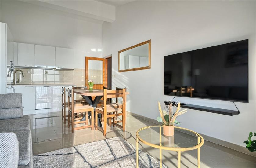 Apartment A2, for 6 persons