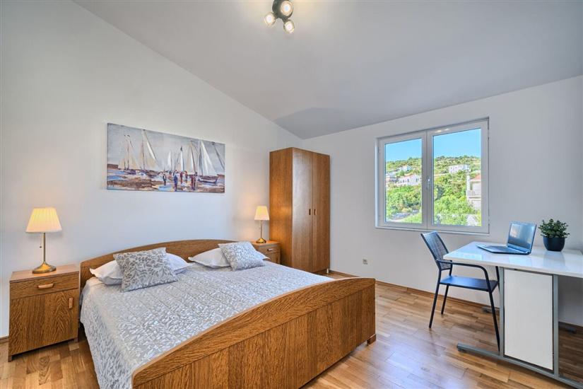 Apartment A2, for 6 persons