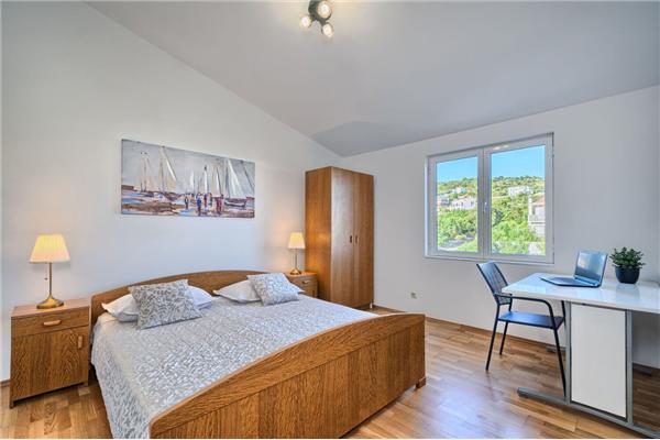 Apartment A2, for 6 persons