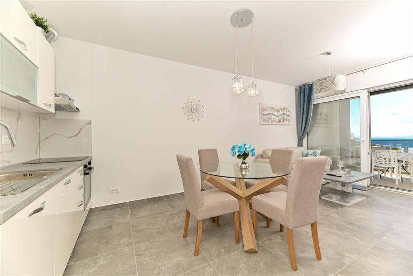 Apartment A4, for 4 persons