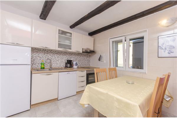 Apartment A2, for 6 persons